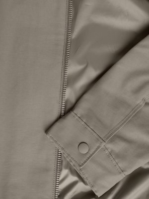 DFB Travel Collection Jacke mit elastischen Abschlüssen und Umlegekragen