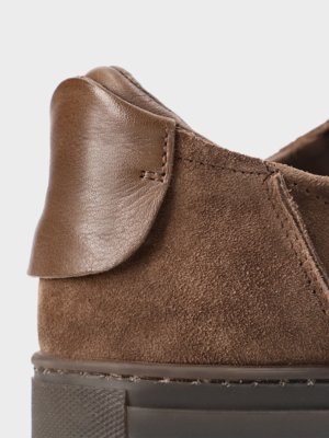 Sneaker im Retro-Look aus Velours- und Glattleder