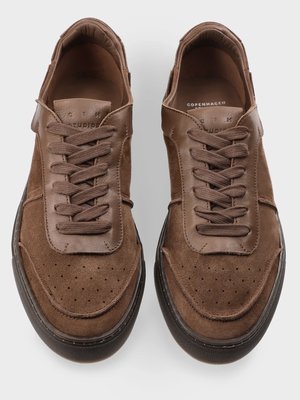 Sneaker im Retro-Look aus Velours- und Glattleder
