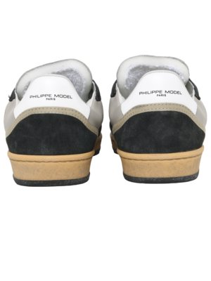 Low Top-Sneaker aus Leder mit Wildleder-Overlays