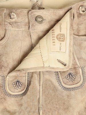 Trachtenlederhose aus Ziegenveloursleder mit tonalen Stickereien