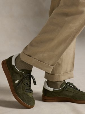 Low Top-Sneaker aus Veloursleder mit Pony-Stickerei