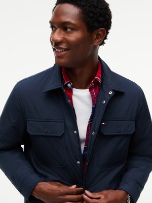 Wattiertes Overshirt aus recyceltem Material mit Logo-Stickerei