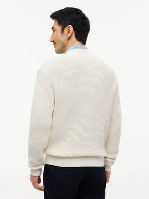 Strukturierter Cardigan aus einem Baumwollstrick