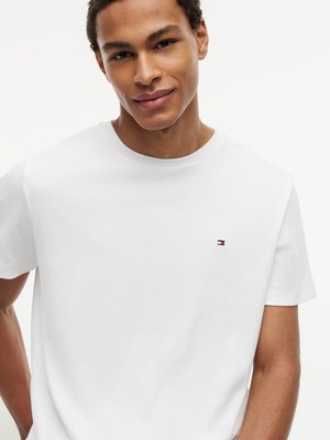 T-Shirt aus einem Baumwolljersey mit Logo-Stickerei, Regular Fit