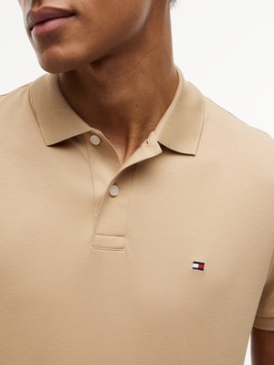 Piqué-Poloshirt aus Baumwolle mit Logo-Stickerei, Regular Fit