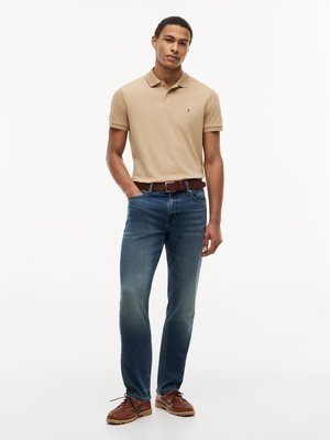 Piqué-Poloshirt aus Baumwolle mit Logo-Stickerei, Regular Fit