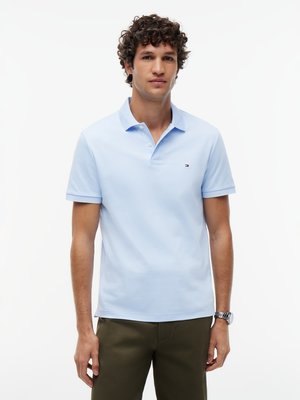 Piqué-Poloshirt aus Baumwolle mit Logo-Stickerei, Regular Fit
