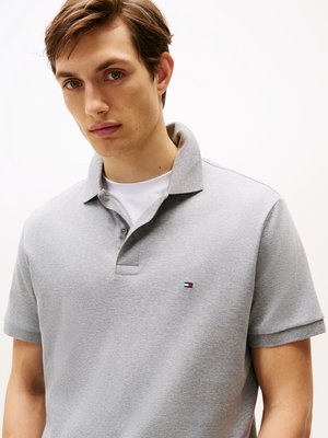 Piqué-Poloshirt aus Baumwolle mit Logo-Stickerei, Regular Fit