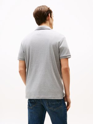 Piqué-Poloshirt aus Baumwolle mit Logo-Stickerei, Regular Fit