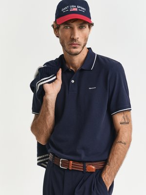 Piqué-Poloshirt aus Baumwolle mit Kontraststreifen, Regular Fit