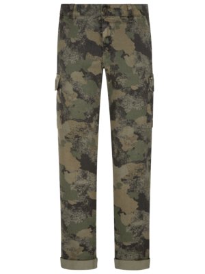 Chino mit Camouflage-Muster