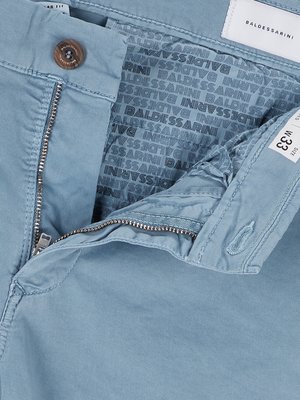 Lässige Bermuda-Shorts mit Stretchanteil in Washed-Look