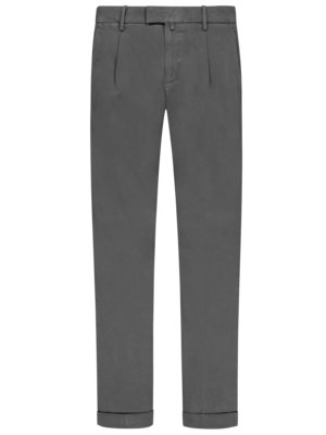 Chino mit Bundfalte im elastischen Baumwoll-Mix, Slim Fit