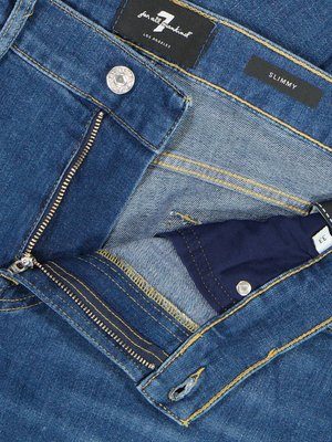 Jeans in dezenter Used-Optik mit Stretchanteil, Slimmy