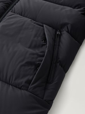 Daunenmantel Sierra Supreme aus Stretch-Nylon