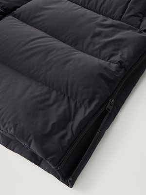 Daunenmantel Sierra Supreme aus Stretch-Nylon