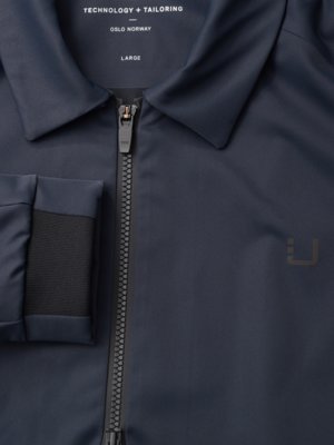 Leichte-Hemdjacke-mit-Zip-und-Logo-Print