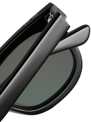 Hochwertige-Sonnenbrille-mit-Antireflexionsbeschichtung