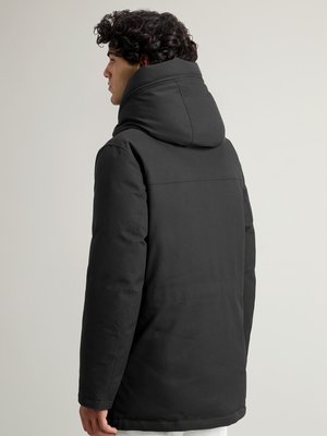 Daunenparka mit Twill ähnlicher Haptik