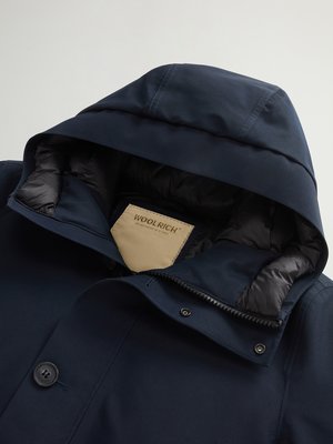 Daunenparka mit GORE-TEX Membran