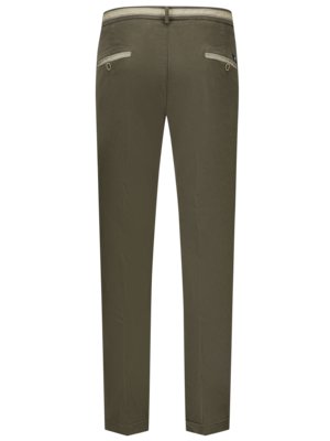 Softe Chino in Twill-Qualität mit Kontrastbund