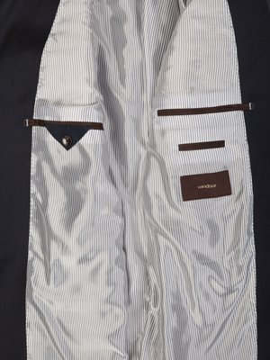 Moderner 4-Season-Blazer aus Schurwolle mit Patch